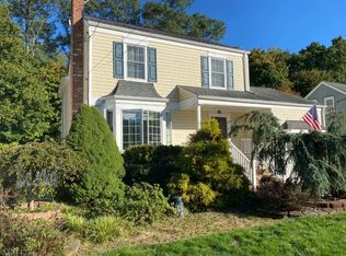 10 Watnong Rd, Morris Plains, NJ 07950