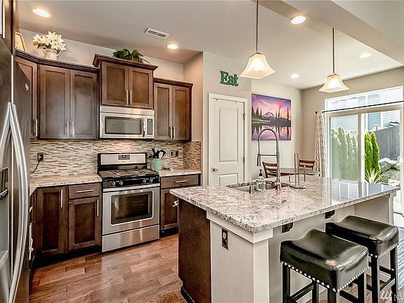 3rd image of 8350 74th Pl NE