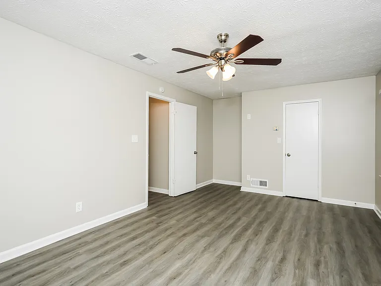4282 Wrexham Ct — Photo 7