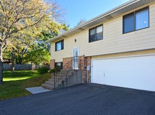 1244 Ferndale St N, Maplewood, MN 55119