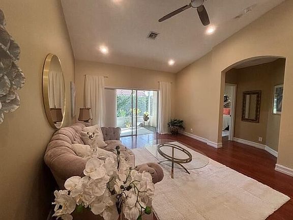 2nd image of 6084 Petunia Rd