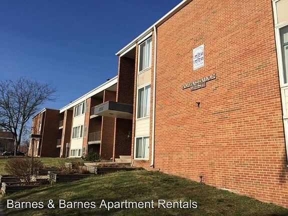 2nd image of 334 Jarvis St APT 101