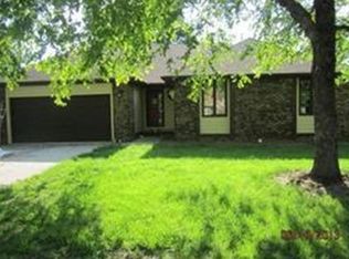 913 Fort Ct, Nixa, MO 65714