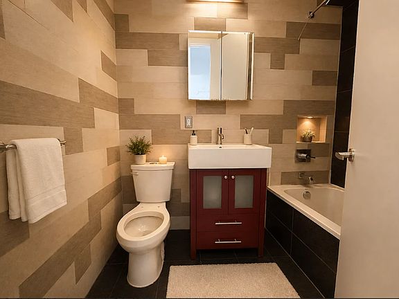 5th image of 275 Menahan St #2RR