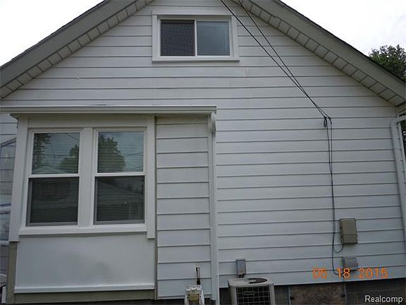 3rd image of 1605 E Goulson Ave