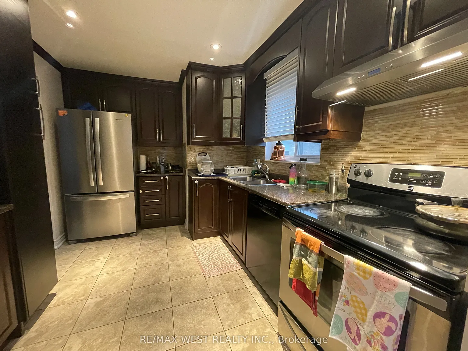 4 bed, $2,950 — Photo 3