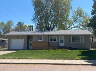 154 17th St SW, Huron, SD 57350