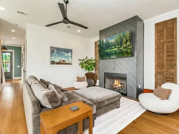 1220 E Gonzalez St, Pensacola, FL 32501