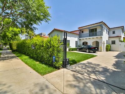 336 S El Camino Dr, Beverly Hills, CA, 90212
