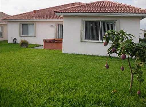 2nd image of 11400 SW 20th St