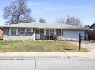 3902 S Clark Ave, Springdale, AR 72762