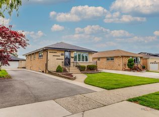 4112 Wehrman Ave, Schiller Park, IL 60176