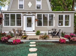7 Grove St, Lynnfield, MA 01940