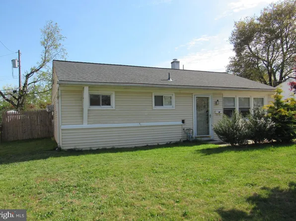 906 Spencer Dr, Croydon, PA 19021