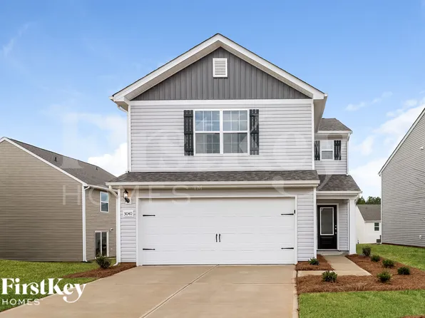 3040 Crescent Lake Ln, Charlotte, NC 28214