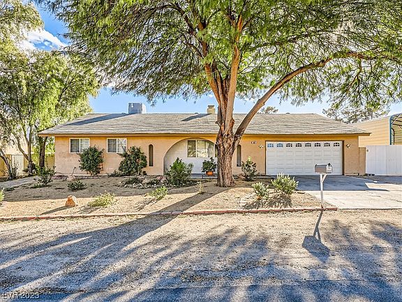3rd image of 5901 Paseo Montana