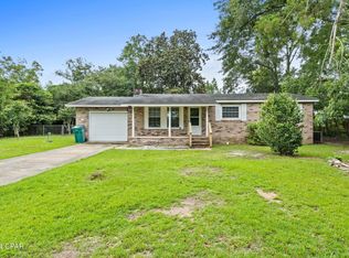 1233 Harrison Ave, Chipley, FL 32428