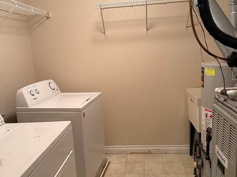 6401 Triple Crown Ln — Photo 5