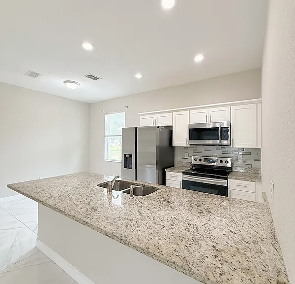 2 W Orange St #101 — Photo 13