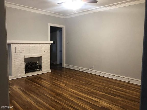 3rd image of 4738 N Beacon St APT 1E