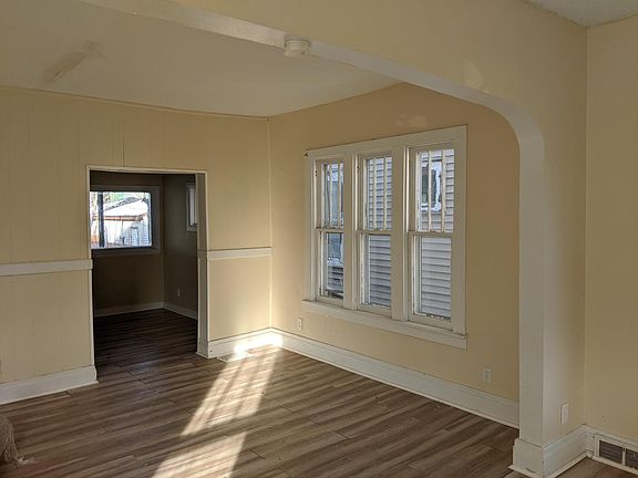 2nd image of 552 Stockbridge Ave