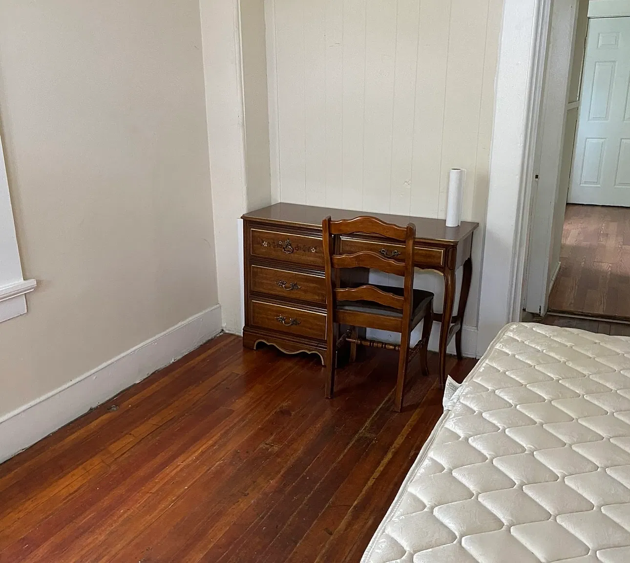 Studio, $1,000 — Photo 2