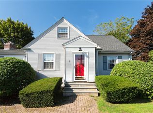 8 Fenner Ave, Newport, RI 02840