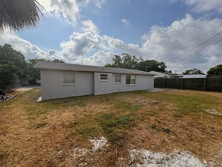 10731 Premier Ave — Photo 18