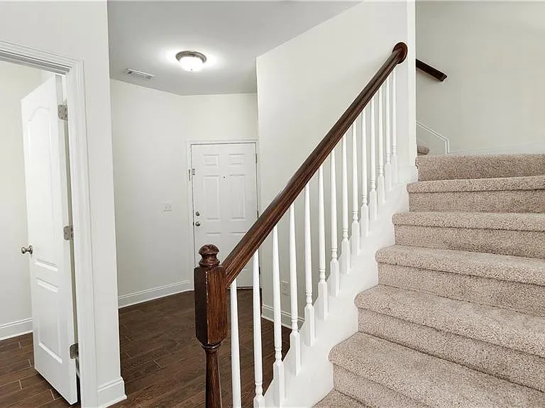 3249 Brockenhurst Dr — Photo 14