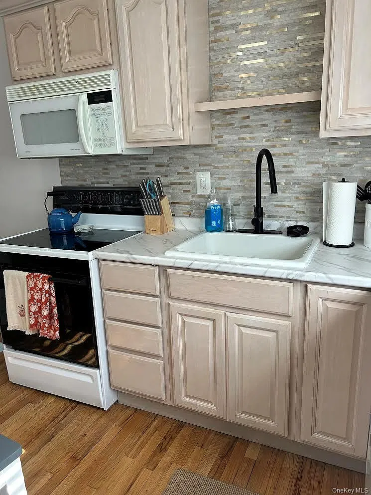 1 bed, 1.0 bath, 400 sqft, $3,100 — Photo 3