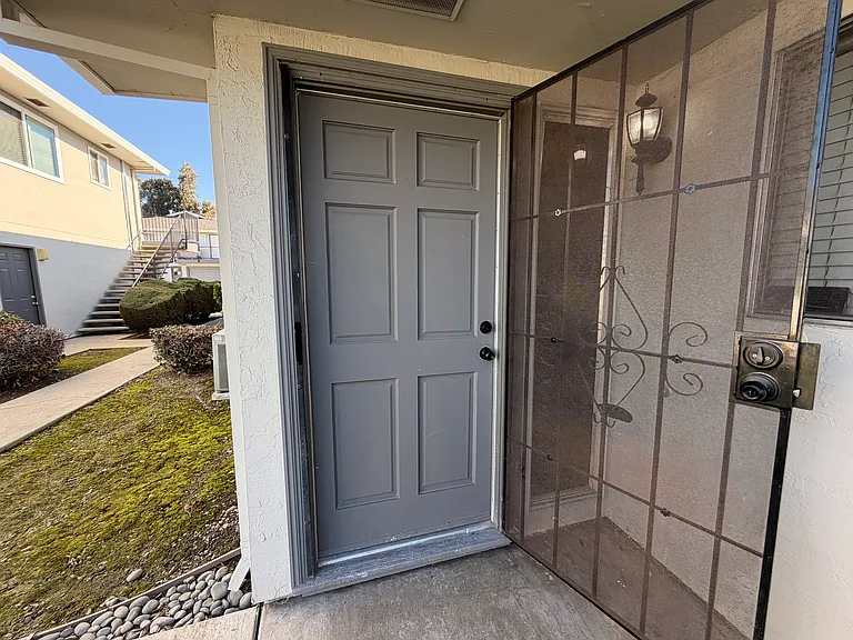 5532 Spinnaker Dr #2 — Photo 6