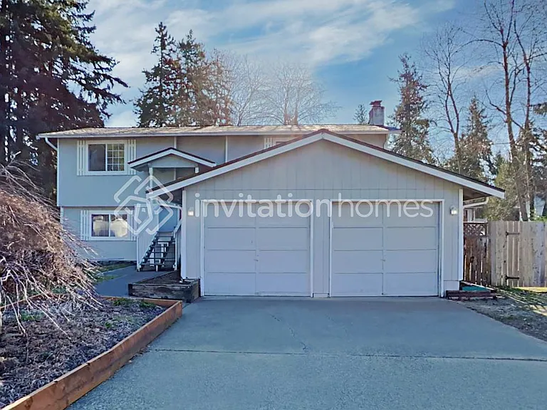 2204 26th Ave SE — Photo 1