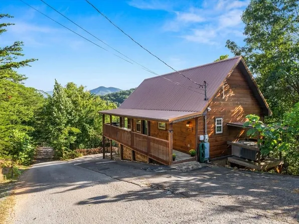 2624 Blanket Mountain Way, Sevierville, TN 37862