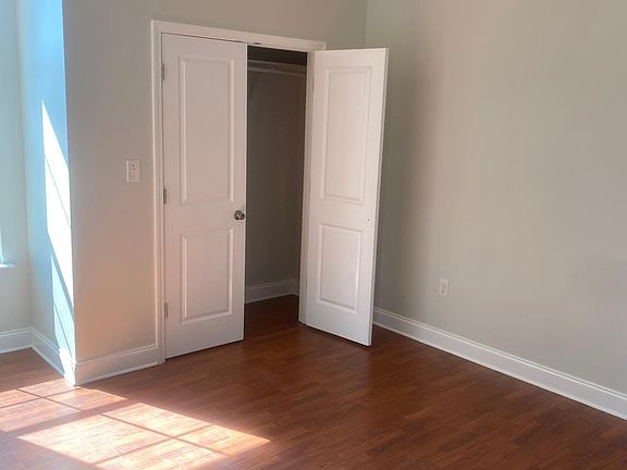 4th image of 3426 Pakenham Dr