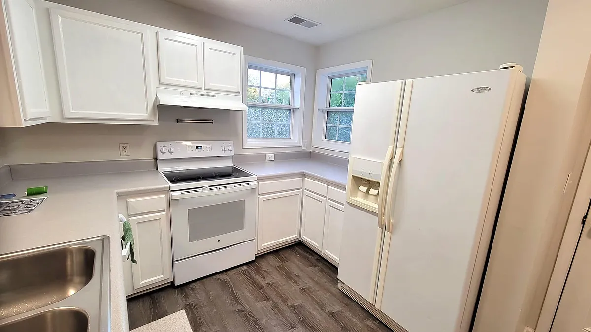 Building Photo - 2031 Wolfmill Dr #202