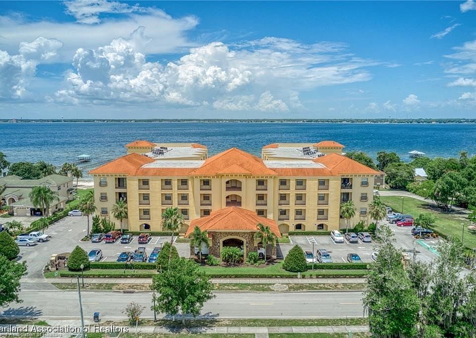1st image of 2351 Lakeview Dr Unit 103