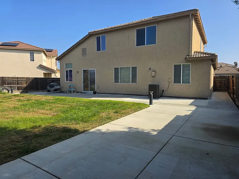 4227 S Fontana St — Photo 12