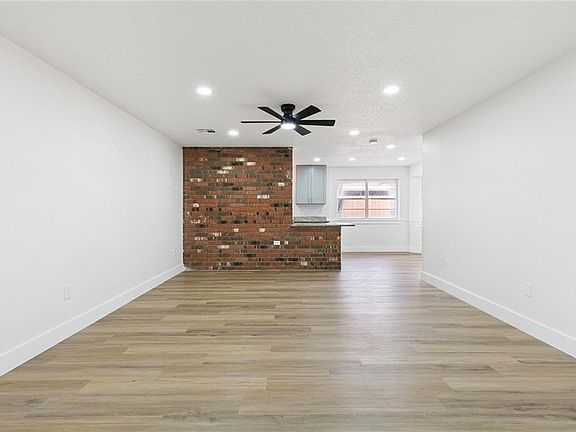 4th image of 213 Lassalle Dr