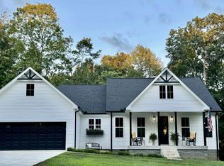 859 Lucas Rd, Dickson, TN 37055