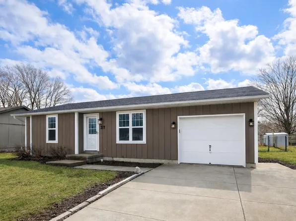 317 Midwestern Dr, Ottawa, IL 61350