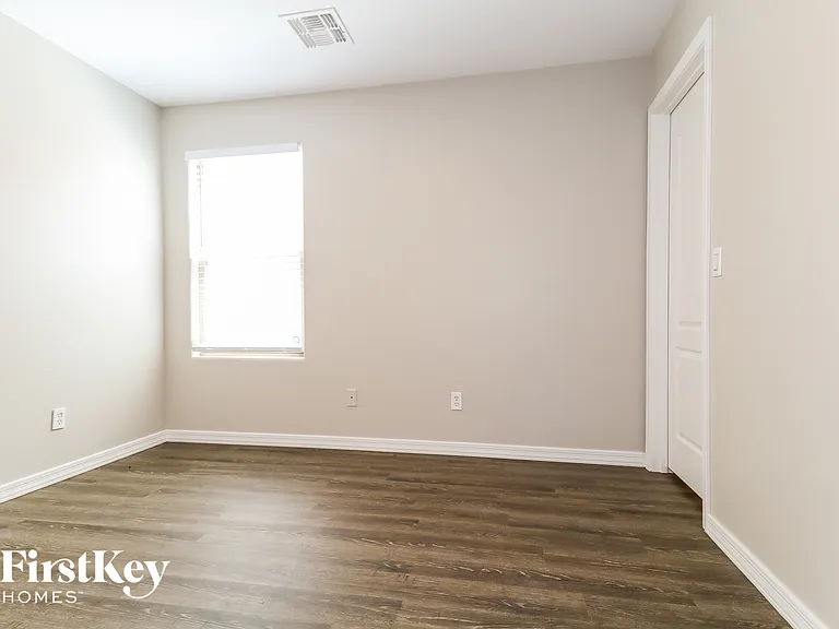 25029 W Vista Norte St — Photo 11