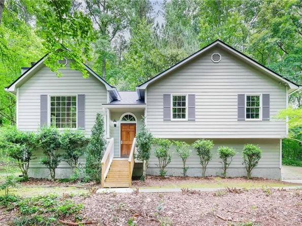 107 Shelby Ln, Hiram, GA 30141