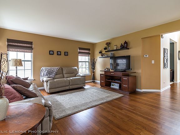 3rd image of 2220 Cheshire Dr