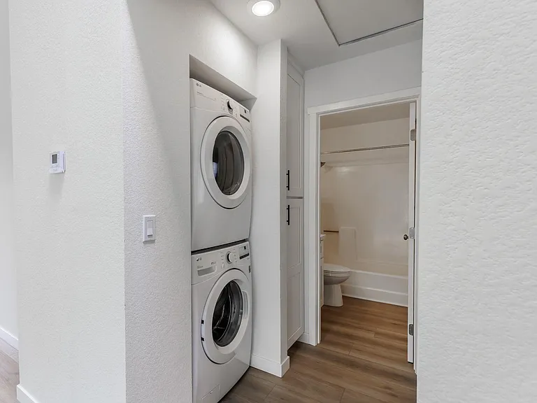 275 Hillcrest Dr #105 — Photo 8