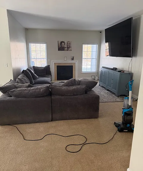 302 Sunflower Dr — Photo 3