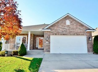 901 SW Soldier Ct, Lees Summit, MO 64082