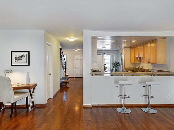 4th image of 2519 Kansas Ave APT 102