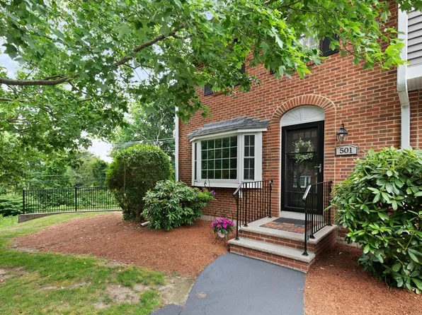 320 Newbury St APT 501, Danvers, MA 01923