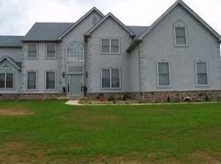 409 Jordan Ct, Easton, PA 18045