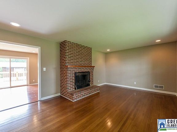 3rd image of 1226 Mansfield Ave